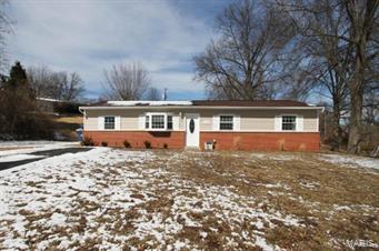 282 Ramsey Lane Ballwin, MO 63021 - Photo 1 of 18 Gallery Image 1