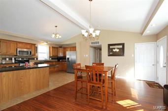 282 Ramsey Lane Ballwin, MO 63021 - Photo 8 of 18 Gallery Image 8