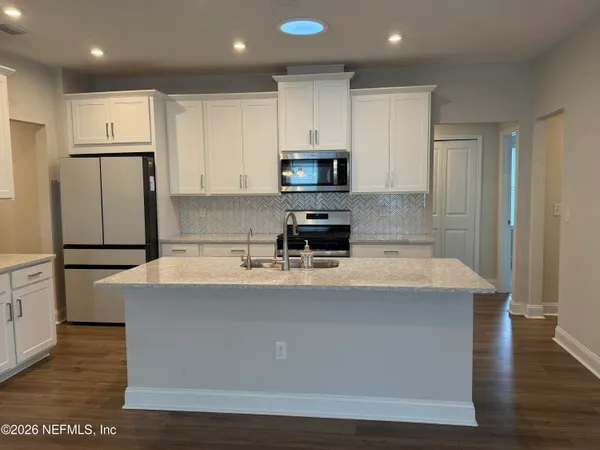 $2,850 | 12011 Elderbank Drive, Jacksonville, FL 32256