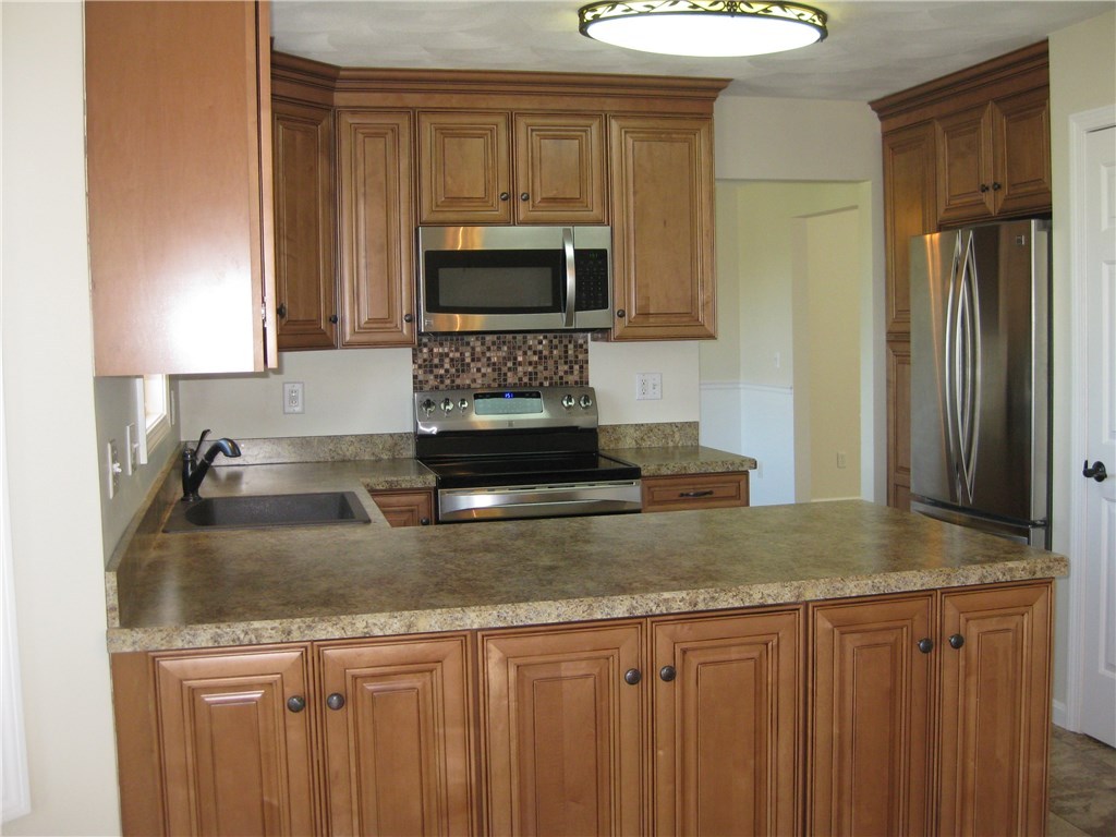 203 Colvintown Road Coventry, RI 02816 - Photo 15 of 40