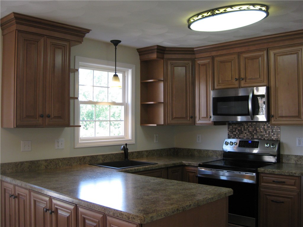 203 Colvintown Road Coventry, RI 02816 - Photo 16 of 40