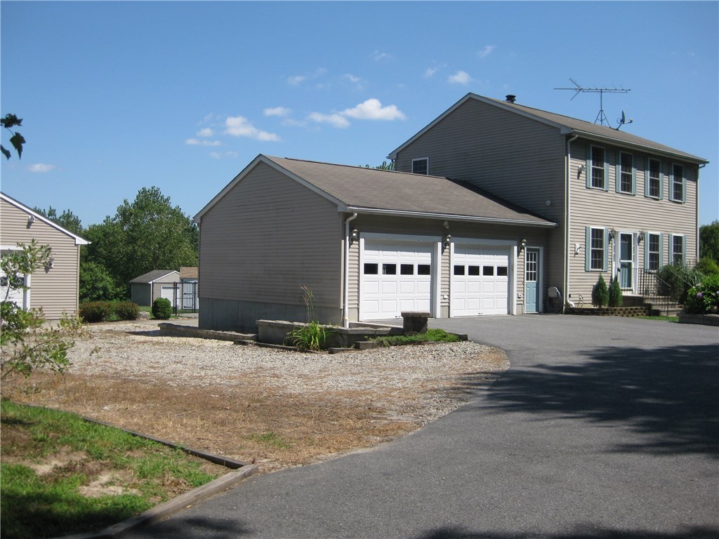 203 Colvintown Road Coventry, RI 02816 - Photo 36 of 40