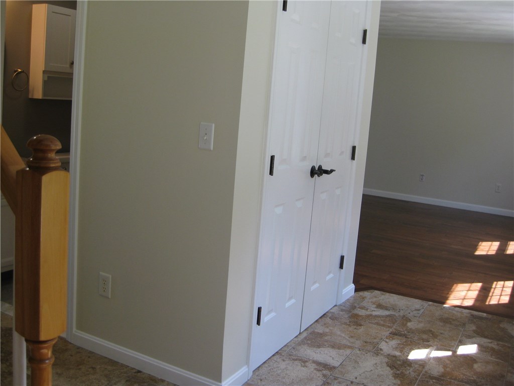203 Colvintown Road Coventry, RI 02816 - Photo 10 of 40