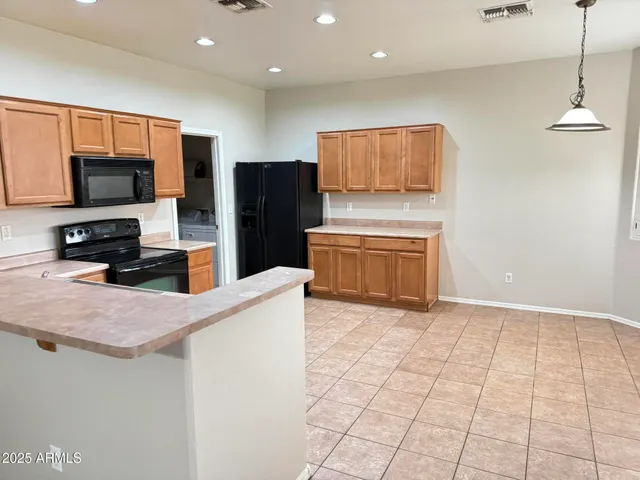 $2,100 | 9124 West Wilshire Avenue, Phoenix, AZ 85037