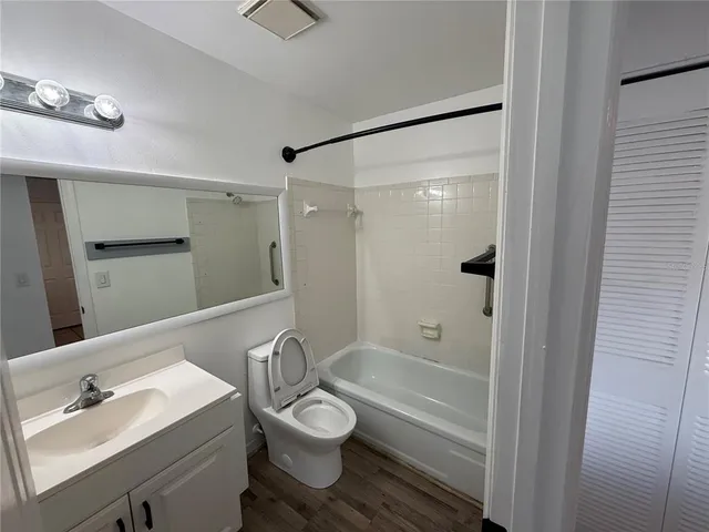 $149,000 | 2632 Hidden Lake Drive North, Unit H, Sarasota, FL 34237