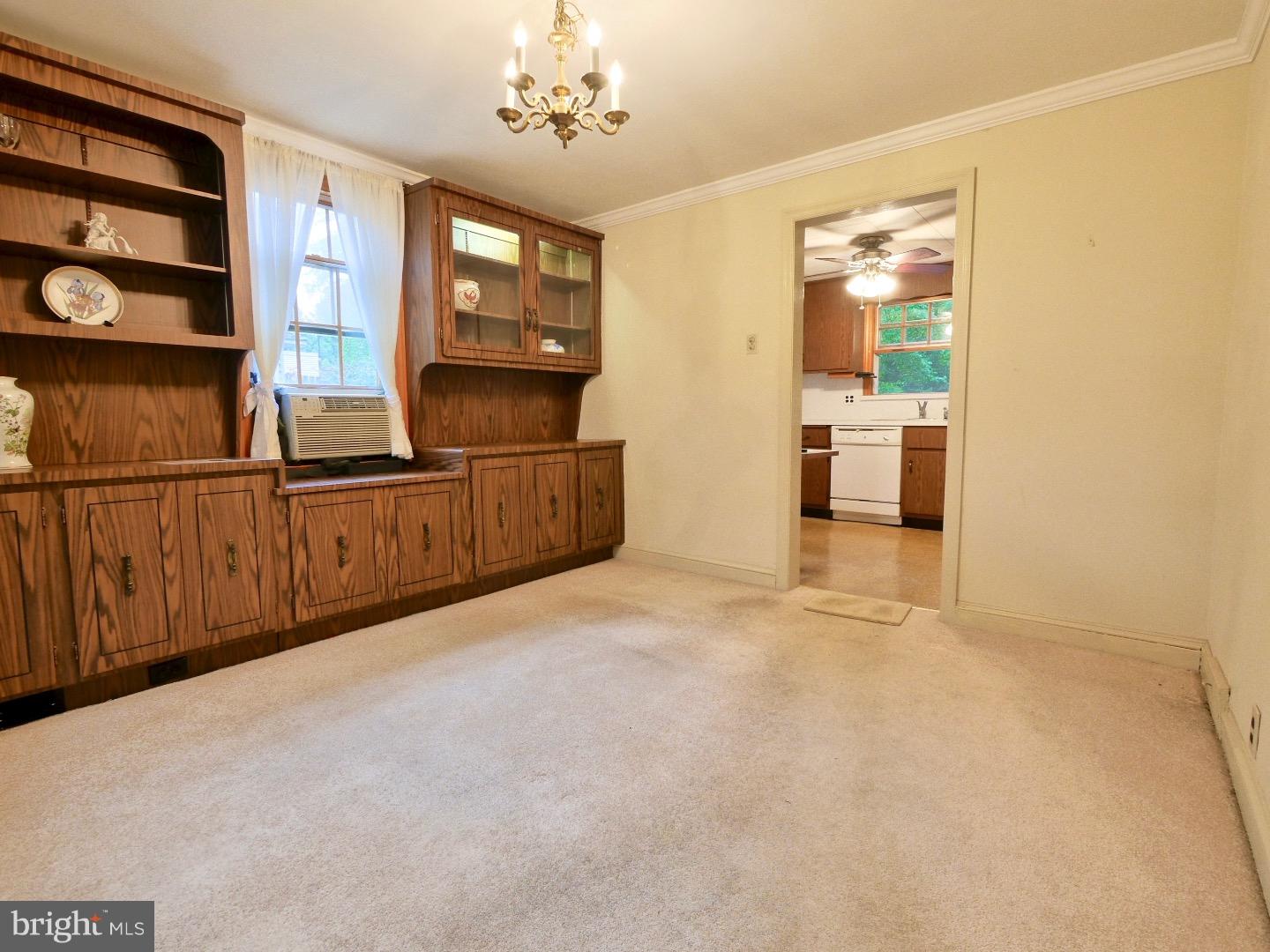 1011 West Avenue Springfield, PA 19064 - Photo 7 of 21 Dining Room