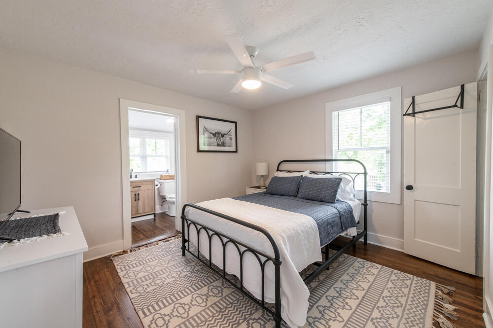 2166 Greene Street Augusta, GA 30904 - Photo 11 of 31 Owner's Suite