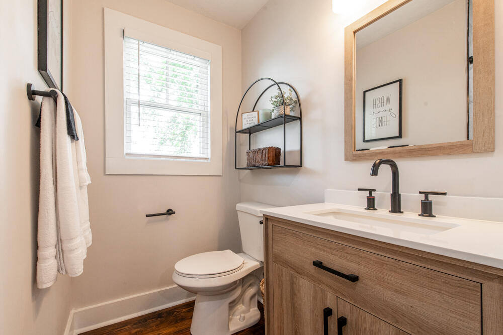 2166 Greene Street Augusta, GA 30904 - Photo 14 of 31 Full Guest Bathroom!