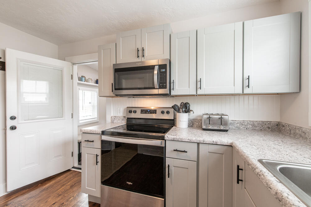 2166 Greene Street Augusta, GA 30904 - Photo 4 of 31 Updated Cabinetry!