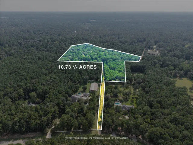 a view of a outdoor space