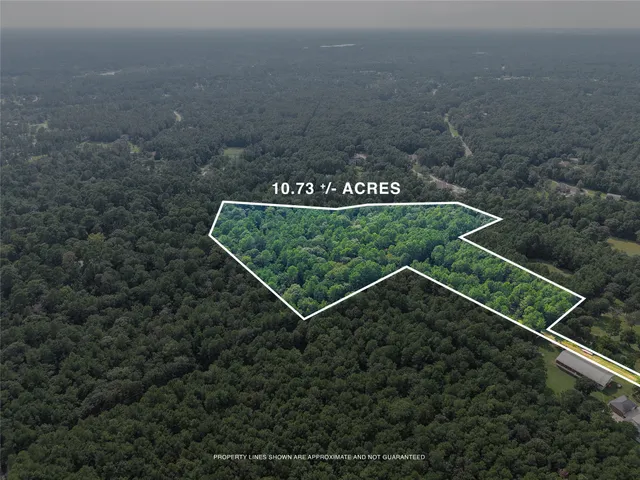 a view of a tennis court