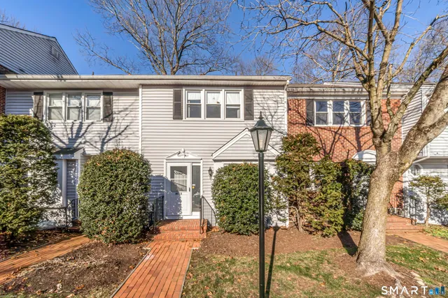 a house view with a outdoor space