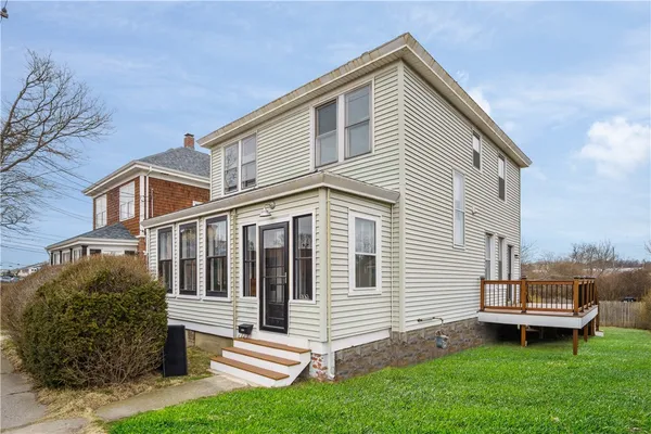 $3,800 | 209 3rd Street, Newport, RI 02840
