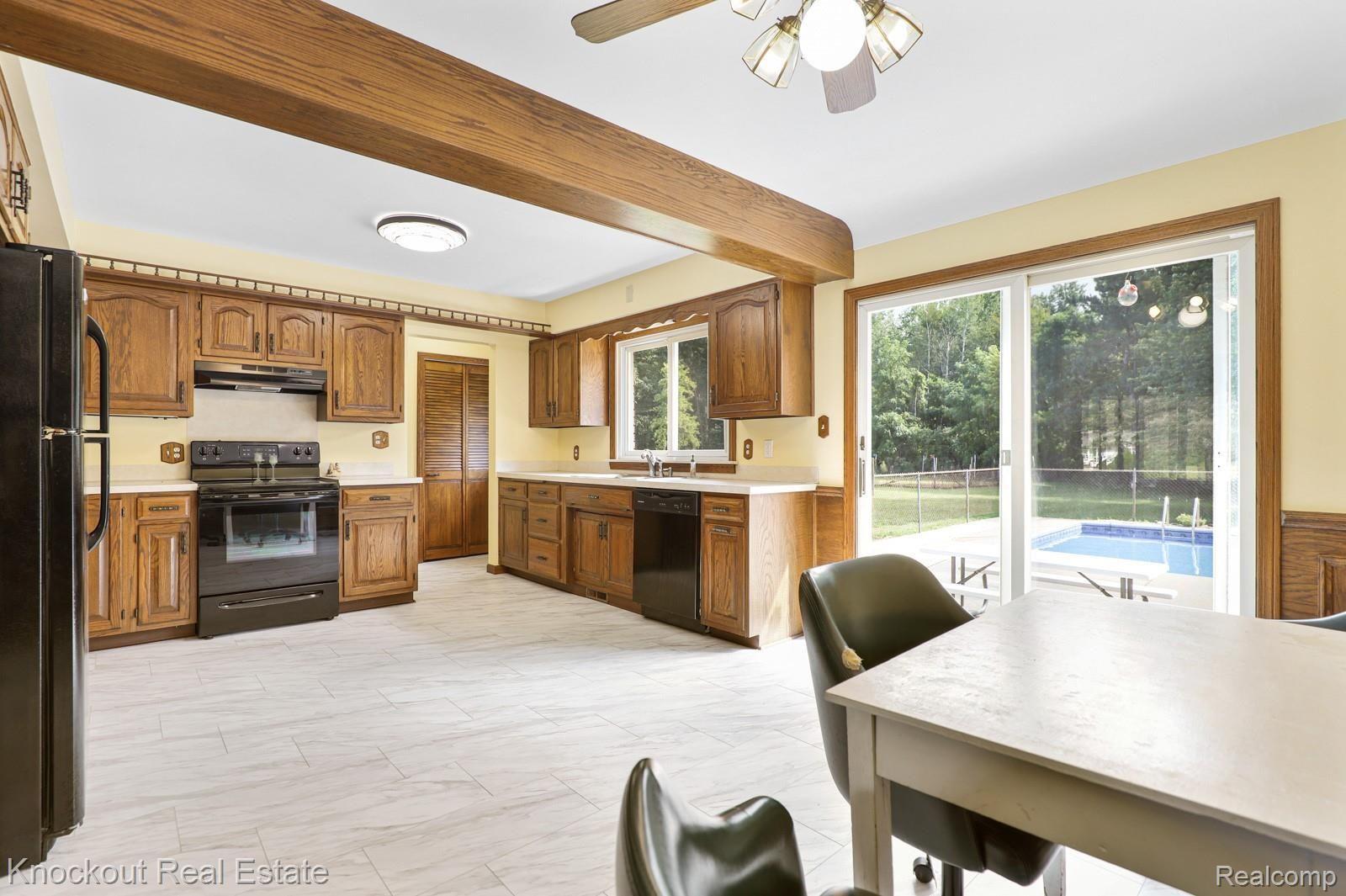 12074 Birch Run Road Birch Run, MI 48415 - Photo 13 of 63 12074 Birch Run Rd 9 1 21-13.jpg