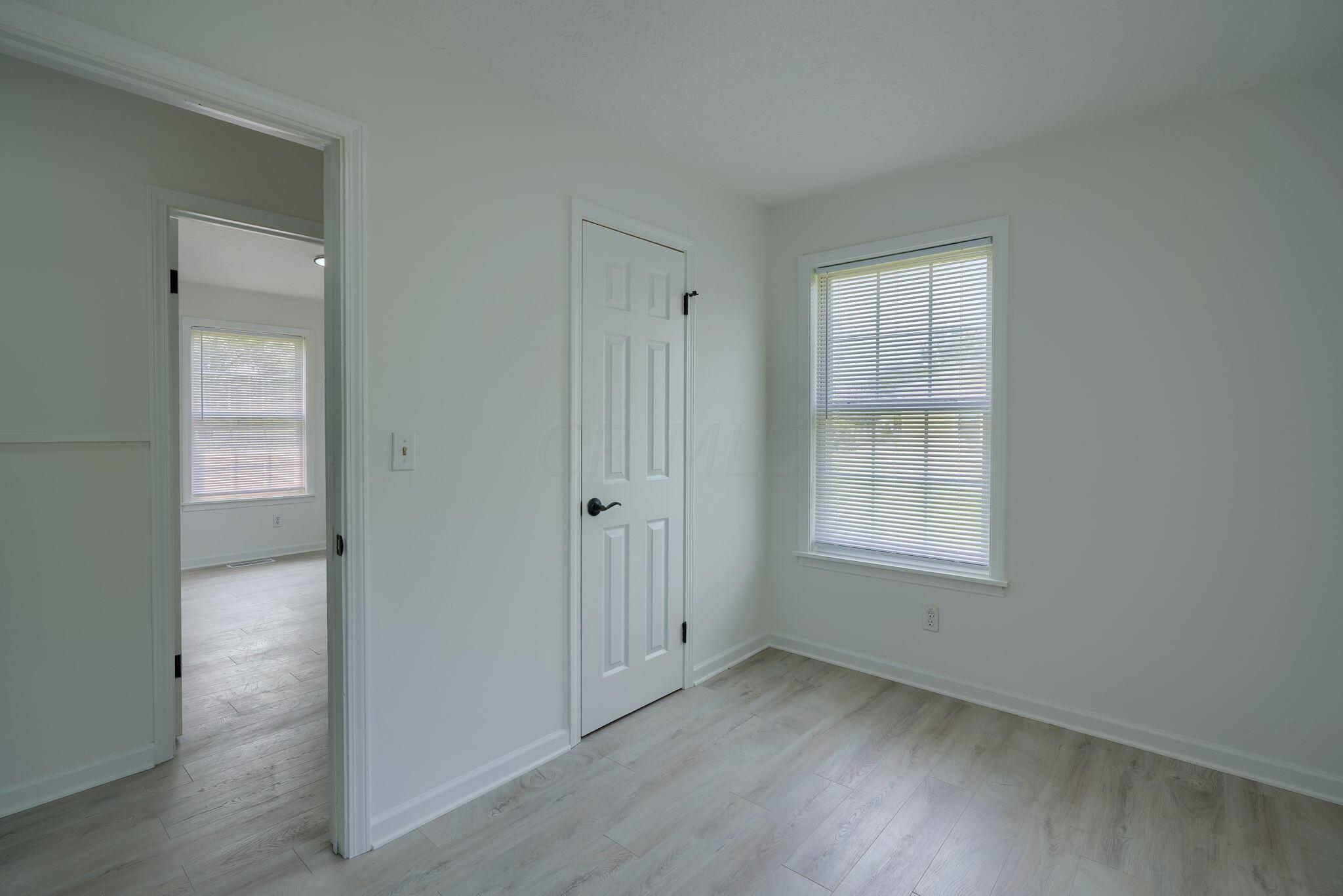 860 Colton Road Columbus, OH 43207 - Photo 14 of 29 31-web-or-mls-860 Colton Rd (38)