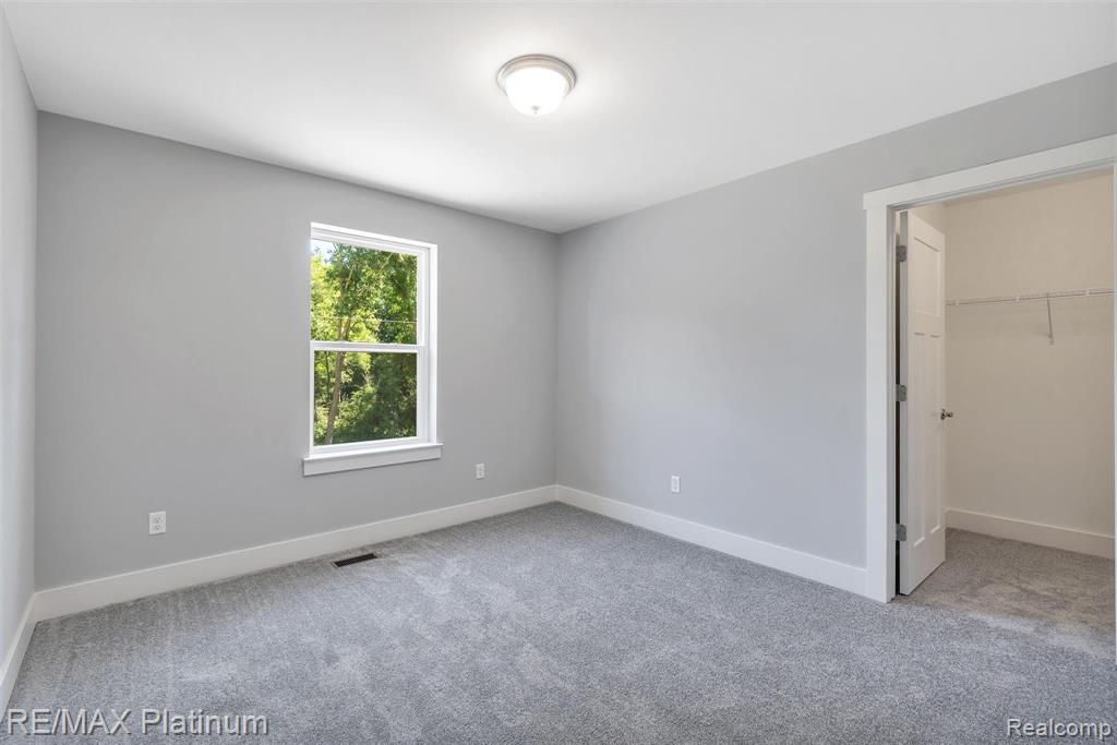 8847 Cedar Lake Road Pinckney, MI 48169 - Photo 40 of 54
