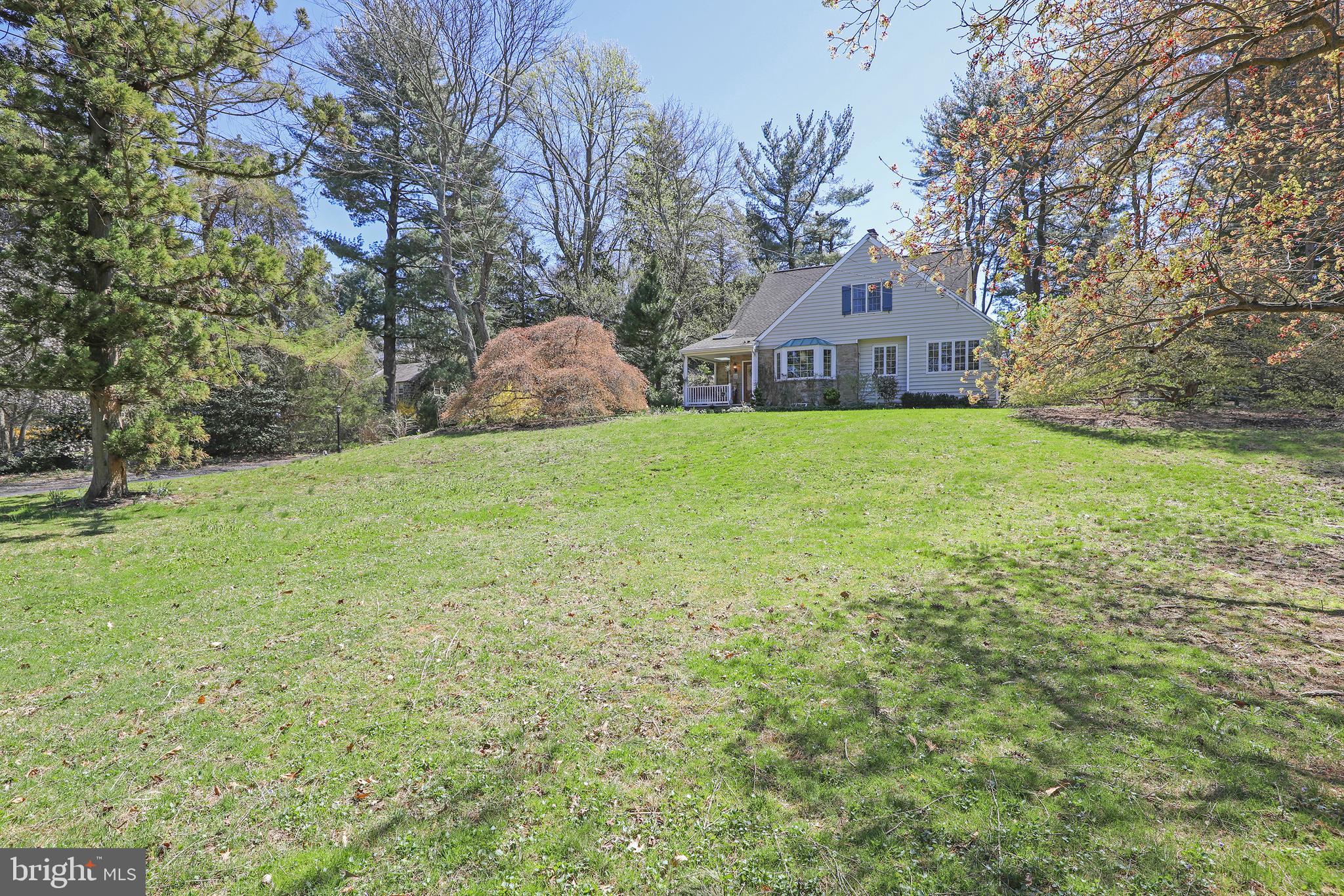 559 West Sandy Ridge Road Doylestown, PA 18901 - Photo 3 of 44 Front yard