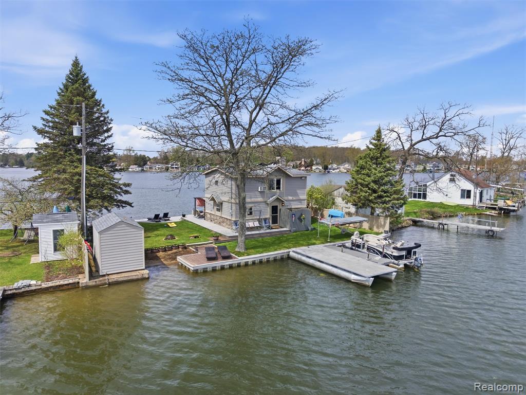 16342 Stages Island Fenton, MI 48430 - Photo 6 of 42