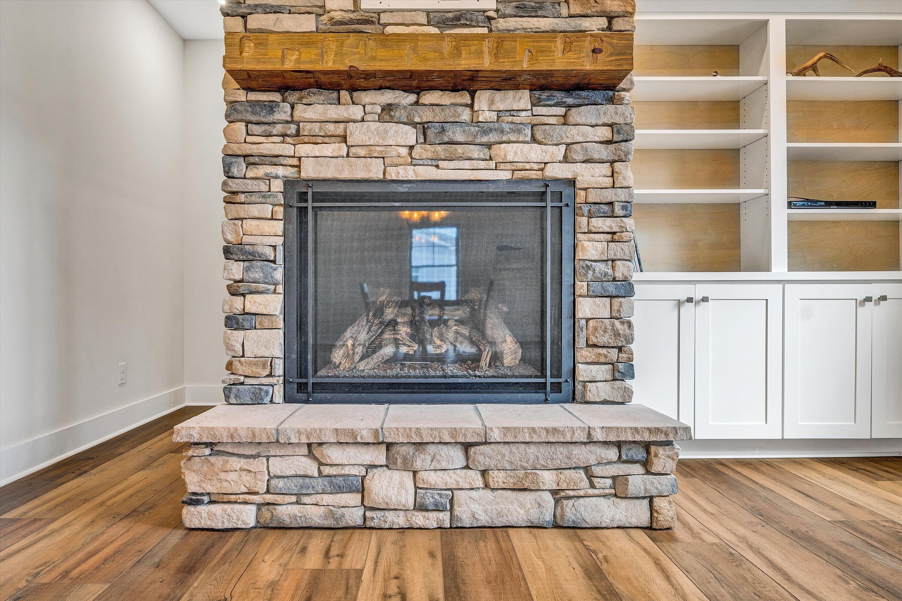 17 Alpine Drive Union Hall, VA 24176 - Photo 20 of 35 a living room with a fireplace