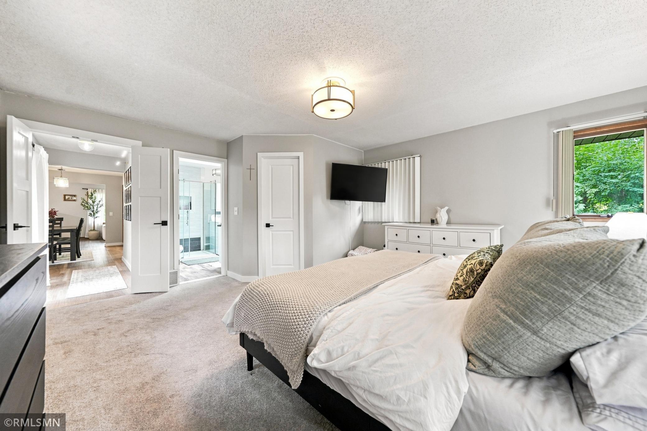 13240 Dahlgren Road Minnetonka, MN 55305 - Photo 27 of 57 Gallery Image 27