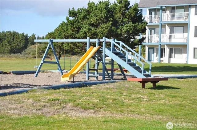 $265,000 | 210 26th Street Northwest, Unit 11516, Long Beach, WA 98631