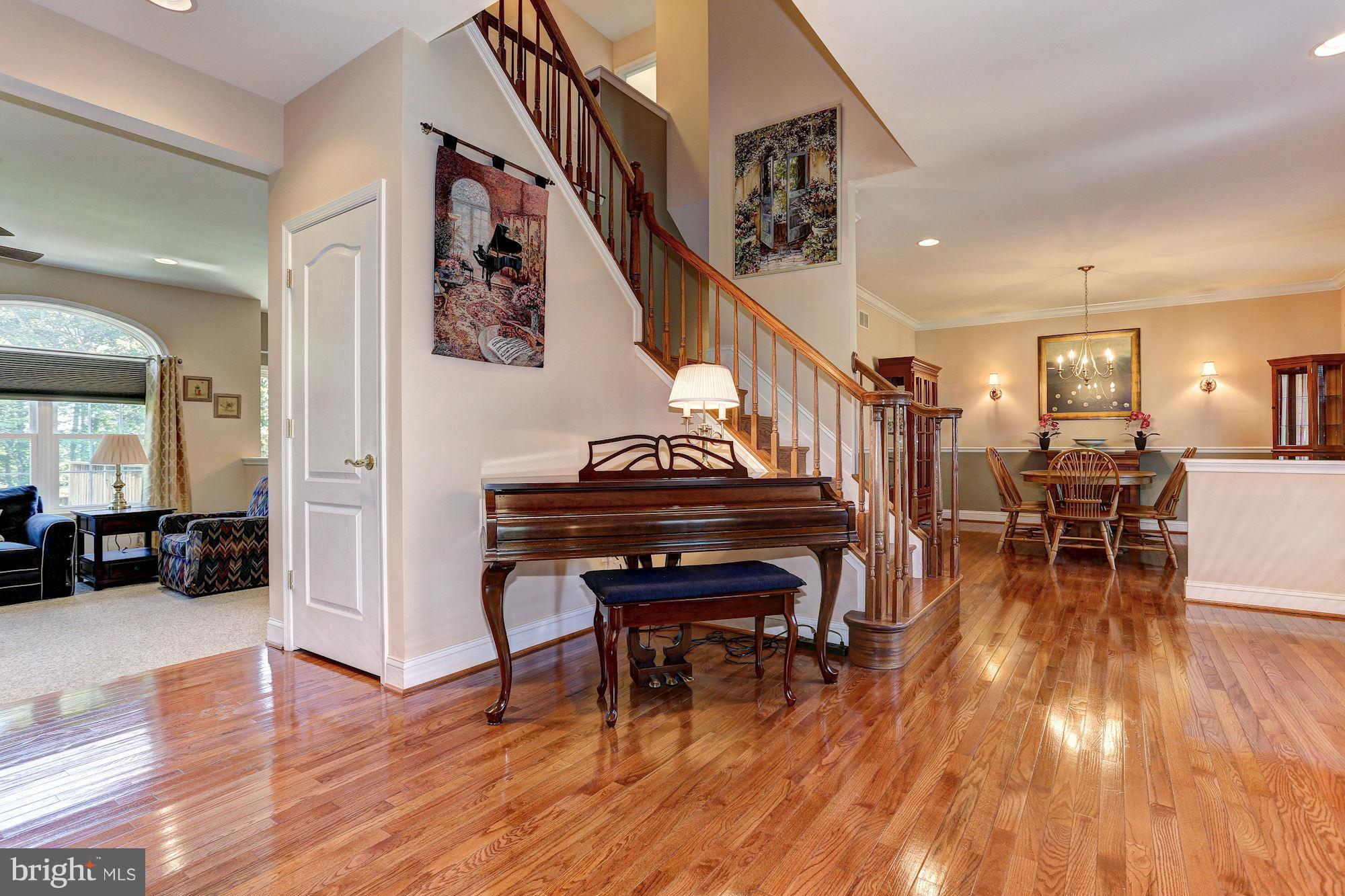622 Muller Road Westminster, MD 21157 - Photo 2 of 30 Foyer | Beautiful Hardwood Floors