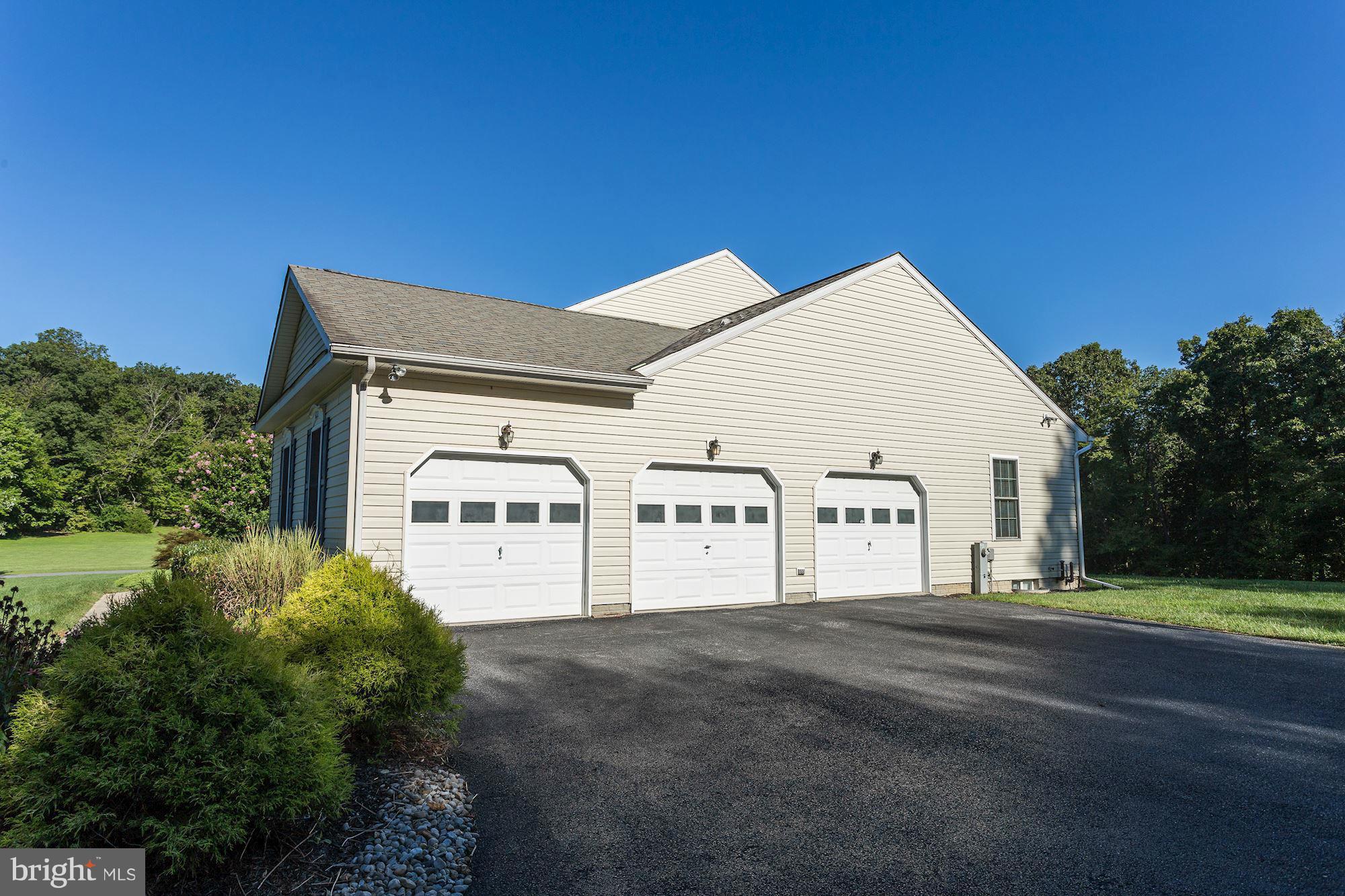 622 Muller Road Westminster, MD 21157 - Photo 28 of 30 3-Car Garage