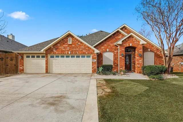 $378,000 | 2607 Parkridge Drive, Corinth, TX 76210