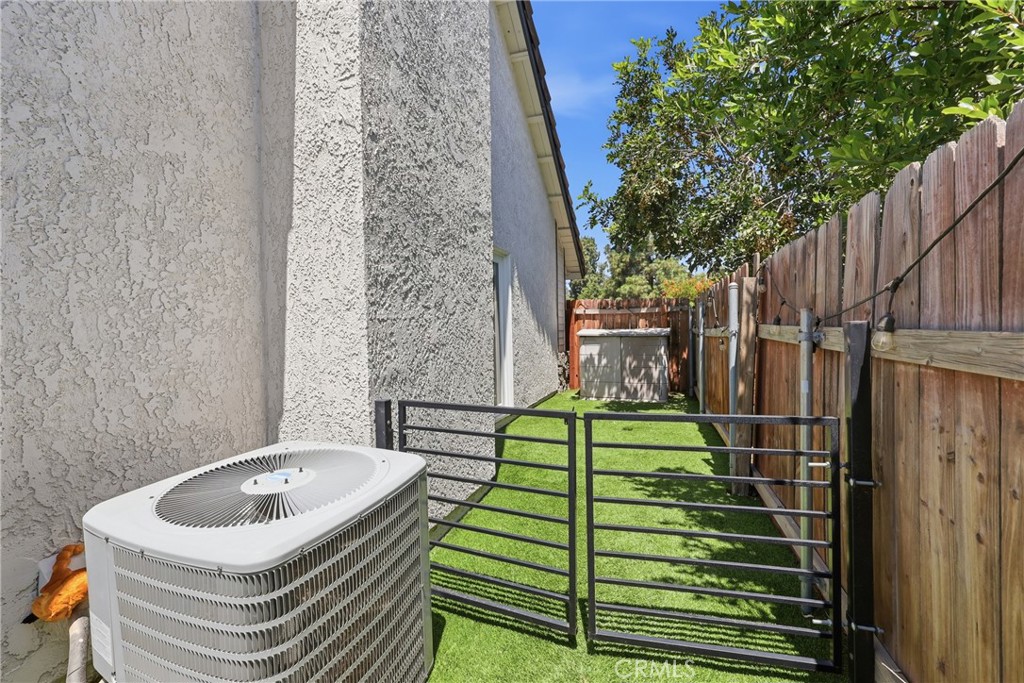11244 Clara Court Riverside, CA 92505 - Photo 38 of 52