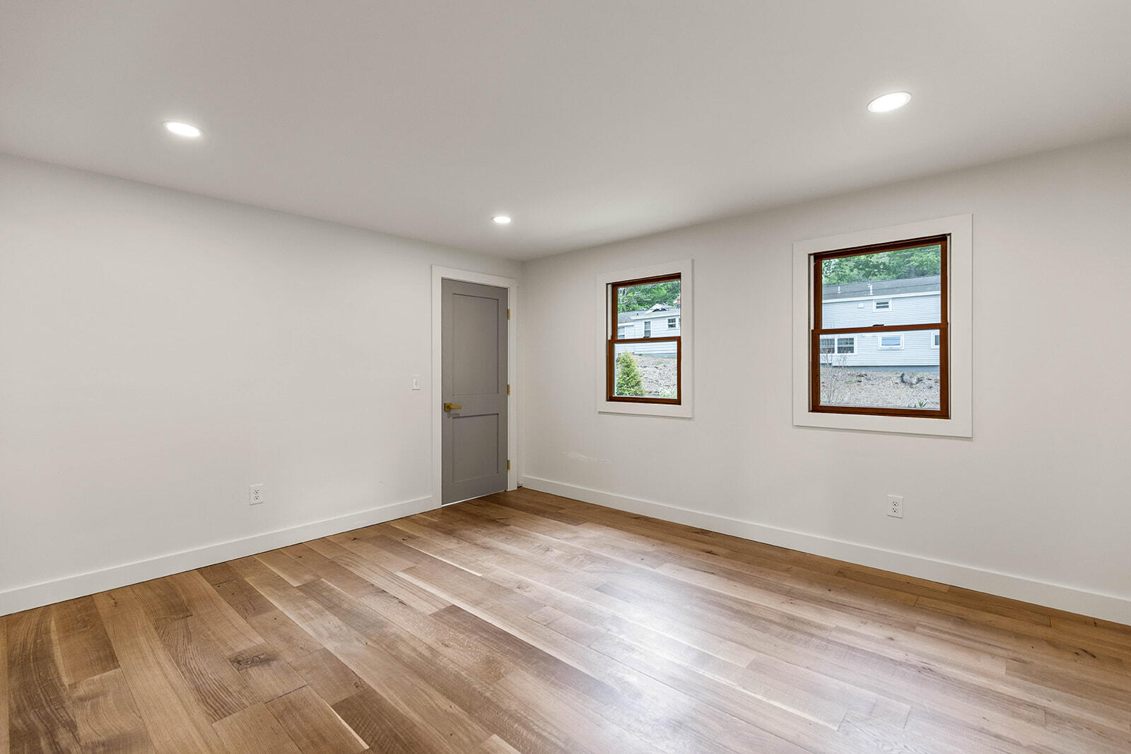 3 Cheverus Road Cape Elizabeth, ME 04107 - Photo 13 of 49 First floor primary bedroom