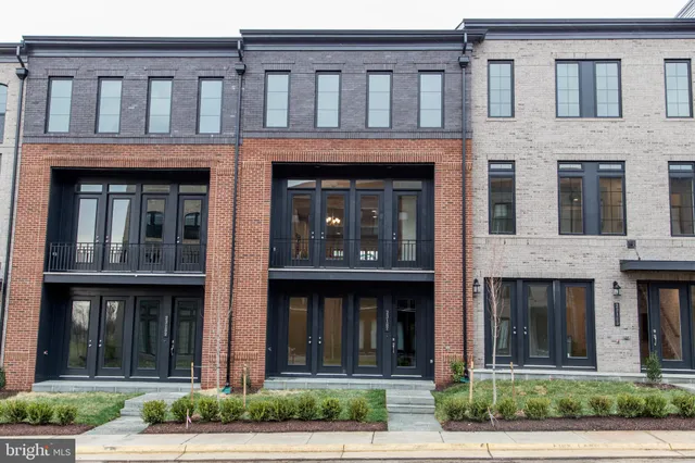 $3,600 | 23187 Hampton Oak Terrace, Brambleton, VA 20148