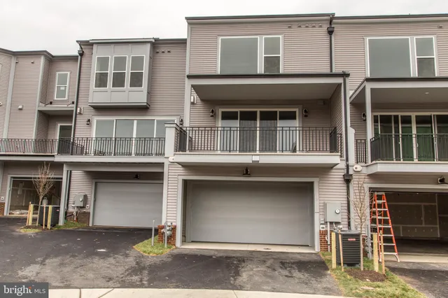 $3,600 | 23187 Hampton Oak Terrace, Brambleton, VA 20148