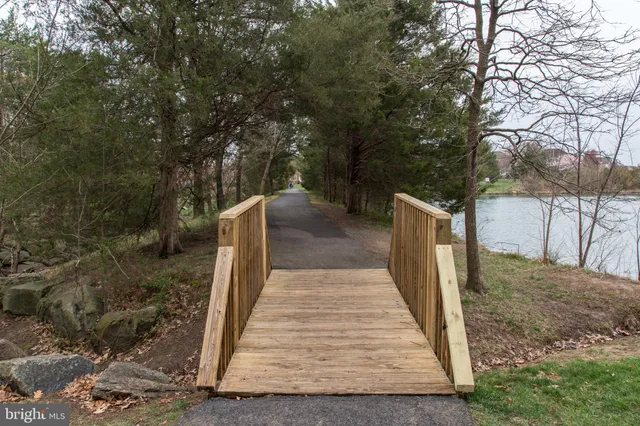 $3,600 | 23187 Hampton Oak Terrace, Brambleton, VA 20148