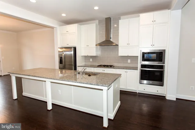 $3,600 | 23187 Hampton Oak Terrace, Brambleton, VA 20148