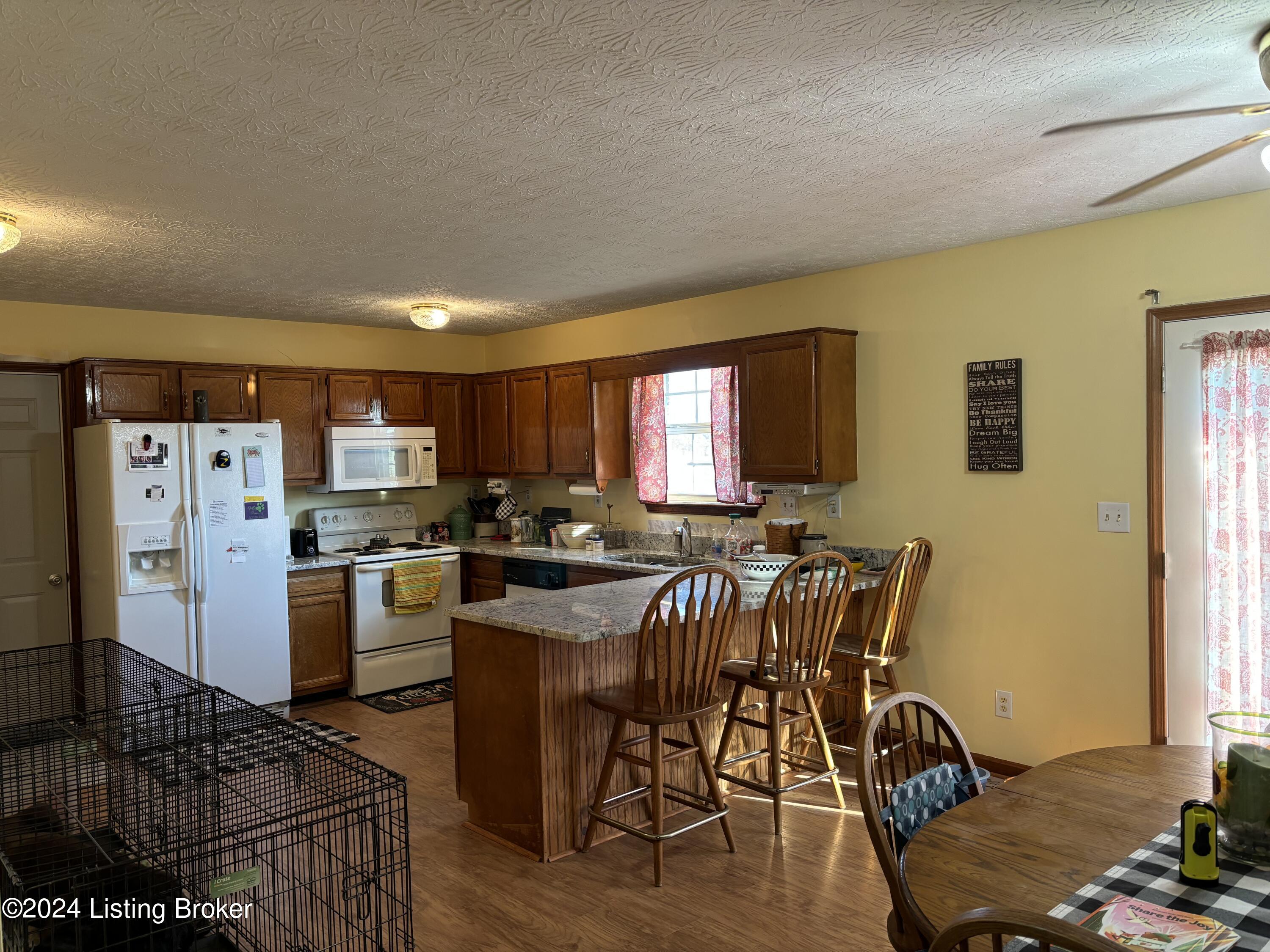 6188 South Property Road Pleasureville, KY 40057 - Photo 10 of 26 IMG_0596