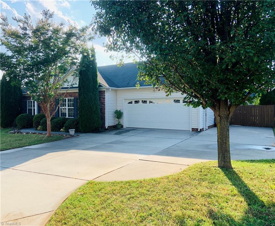 504 Barnsdale Ridge Road Kernersville, NC 27284 - Photo 4 of 29 Gallery Image 4
