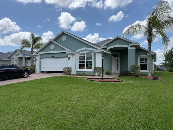 $3,300 | 515 South Valencia Circle Southwest, Vero Beach, FL 32968