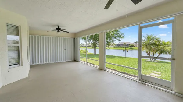 $3,300 | 515 South Valencia Circle Southwest, Vero Beach, FL 32968