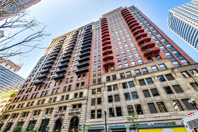 212 West Washington Street, Unit 1106 Chicago, IL 60606 - Photo 1 of 25