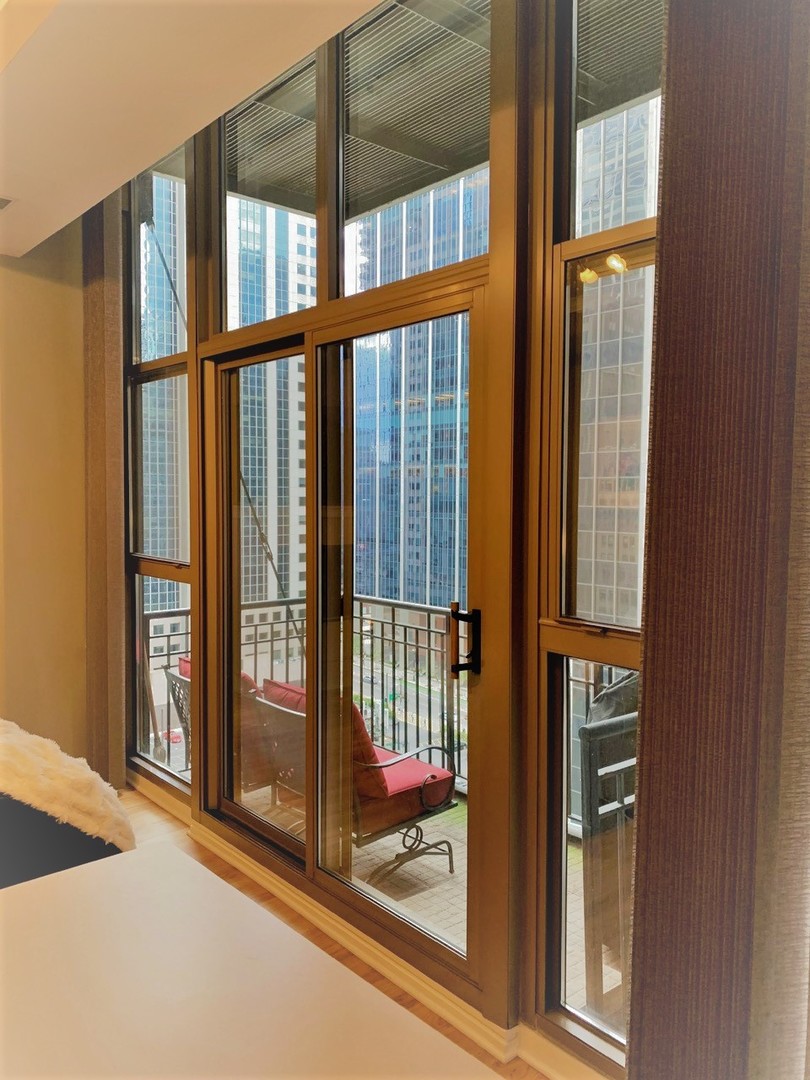 212 West Washington Street, Unit 1106 Chicago, IL 60606 - Photo 11 of 25 a view of front door