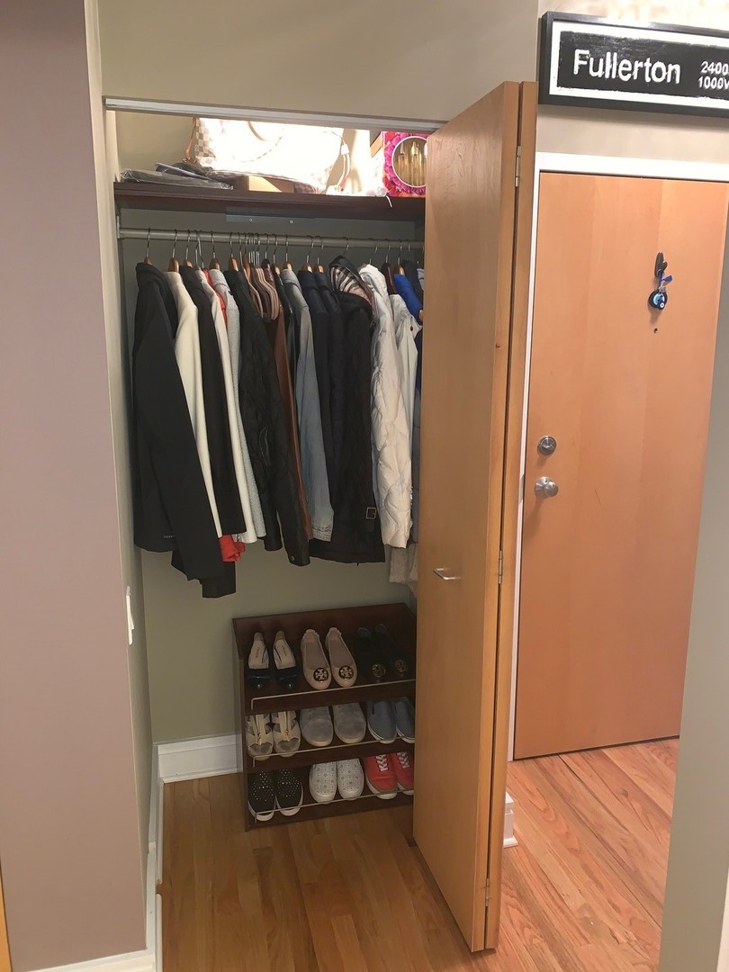 212 West Washington Street, Unit 1106 Chicago, IL 60606 - Photo 15 of 25