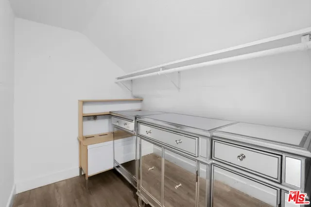 $1,450,000 | 532 North Berendo Street, Los Angeles, CA 90004