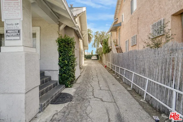 $1,450,000 | 532 North Berendo Street, Los Angeles, CA 90004