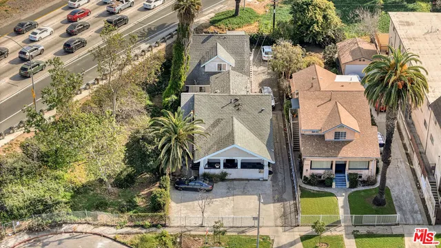 $1,450,000 | 532 North Berendo Street, Los Angeles, CA 90004