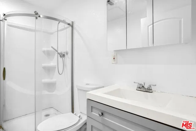 $1,450,000 | 532 North Berendo Street, Los Angeles, CA 90004