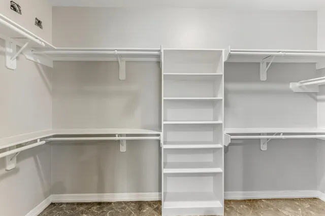 $799,000 | 33 Chandlers Way, Huntsville, TX 77320