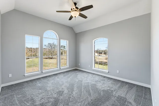 $799,000 | 33 Chandlers Way, Huntsville, TX 77320