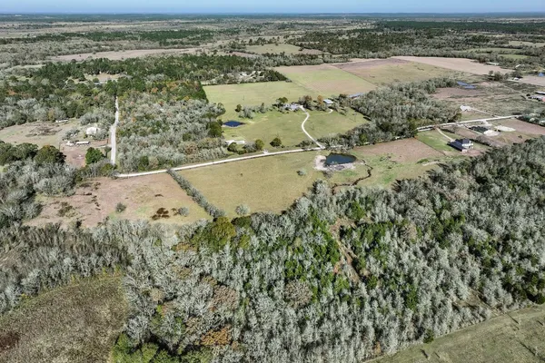 $749,900 | 33 Chandlers Way, Huntsville, TX 77320