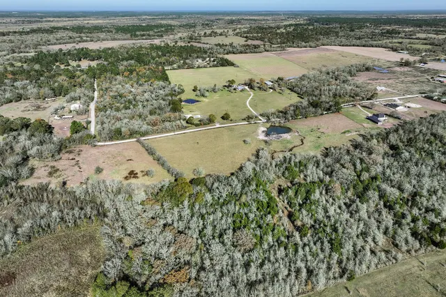 $799,000 | 33 Chandlers Way, Huntsville, TX 77320