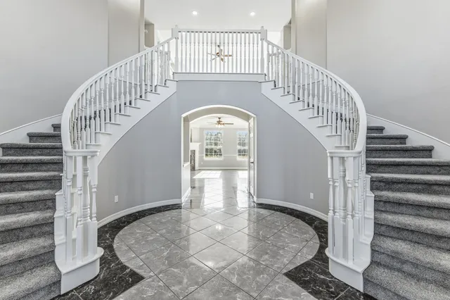 $799,000 | 33 Chandlers Way, Huntsville, TX 77320